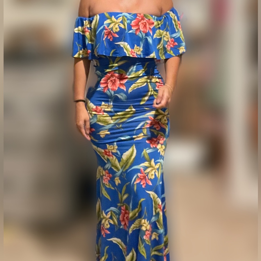 Very cute Multi-way Agaci Dress ! It has never been worn ! Size is Small